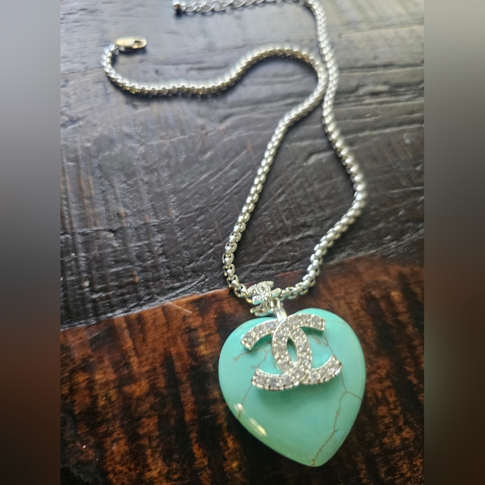 Turquoise Heart Pendant Necklace - Silver Chanel - Picture 3 of 5
